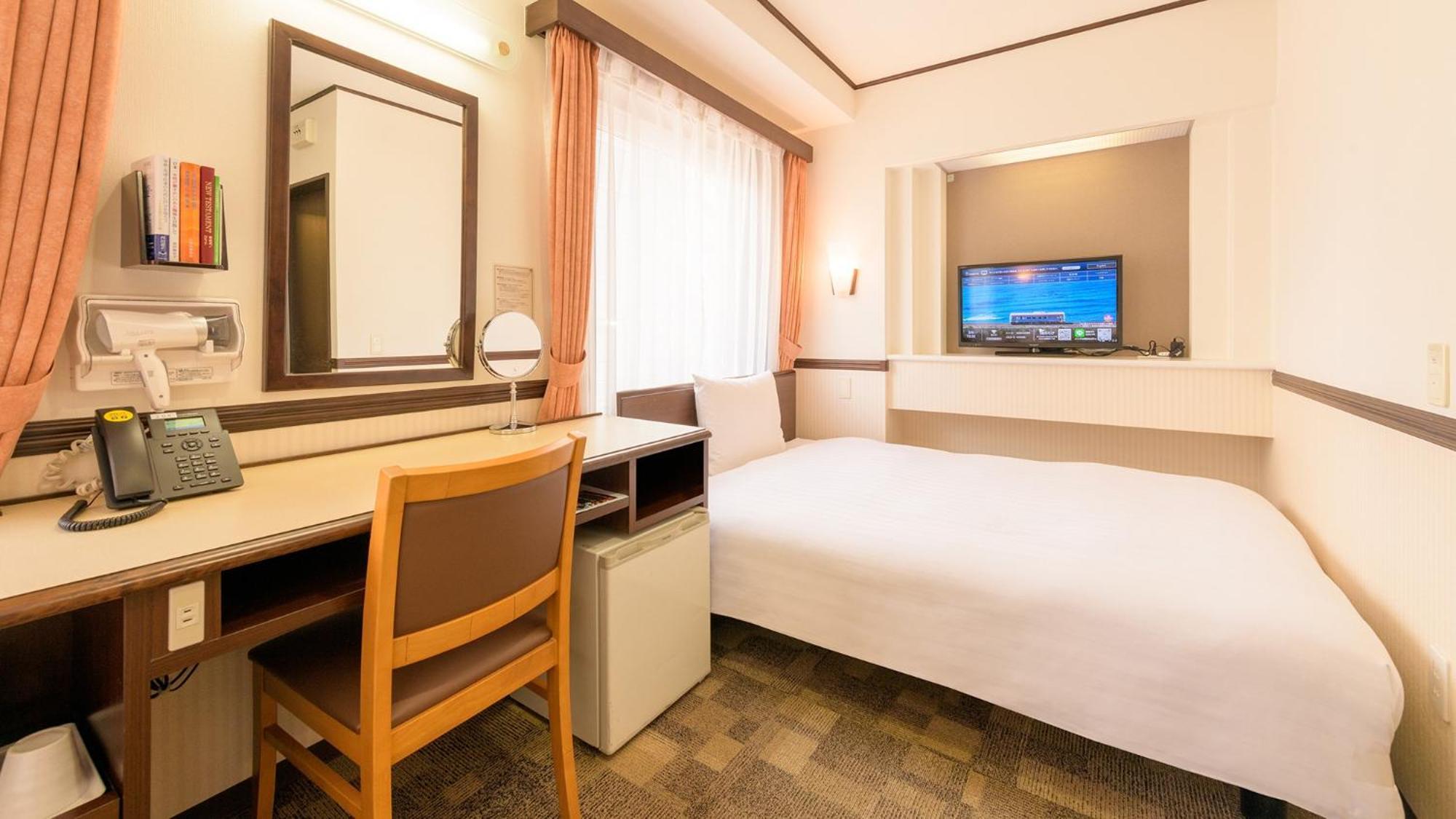 Toyoko Inn Fukushima Eki Nishi Guchi Habitación foto